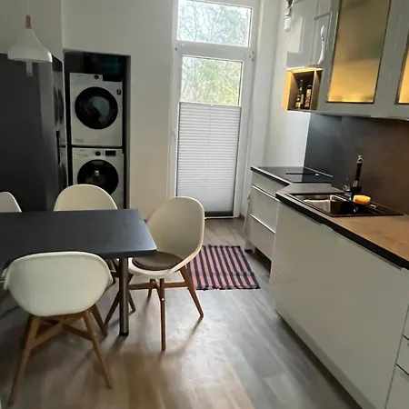 Apartment Oldeooge-apartment *